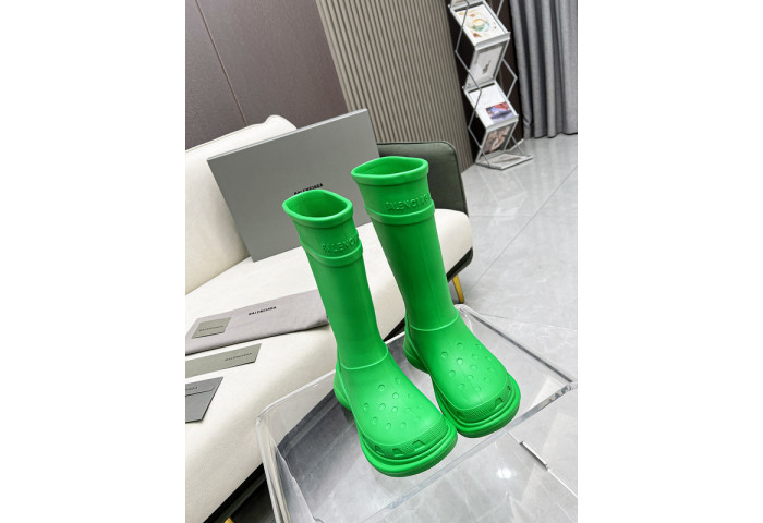 Ba1en*iaga x cr*0*s chunky rubber boots