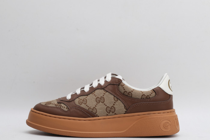 GC LOW-TOP SNEAKER