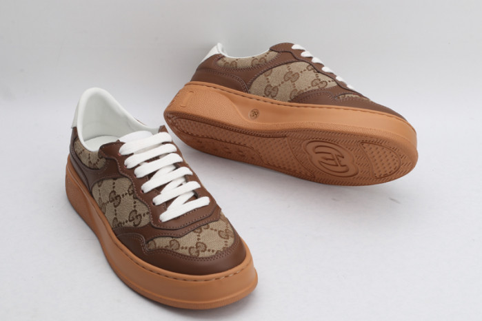 GC LOW-TOP SNEAKER