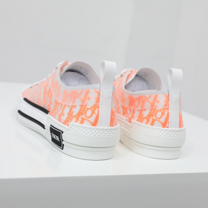 DR B23 OBLIQUE LOW TOP SNEAKER