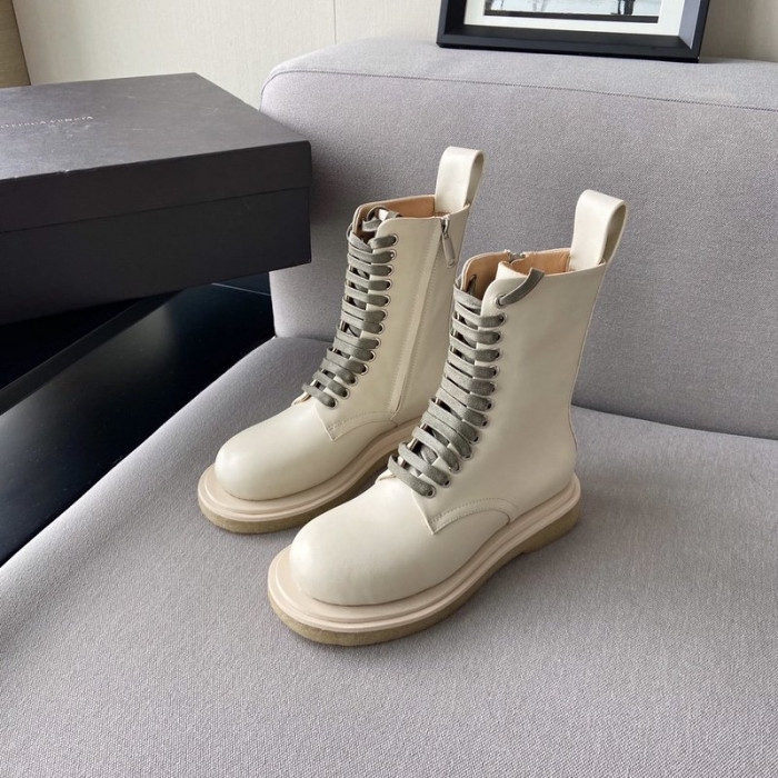 Bo*te*ga ve*ne*ta sneaker