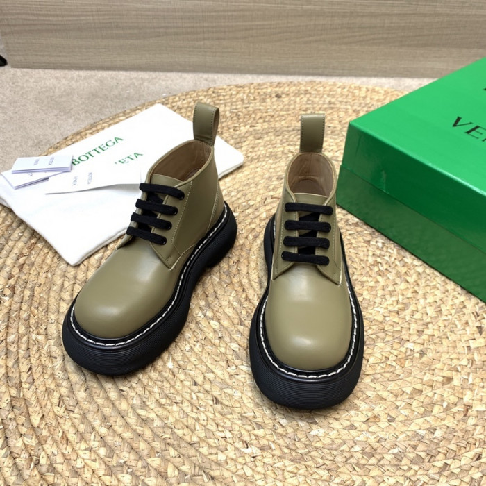 Bo*te*ga ve*ne*ta sneaker