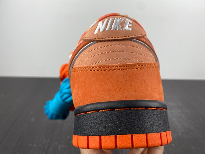 NIKE Concepts x Nike SB Dunk Low “Orange Lobster” FD8776-800