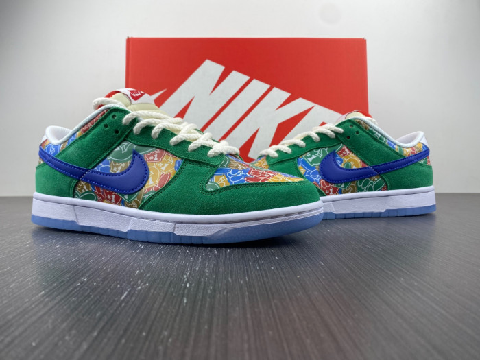 Nike DUNK LOW 