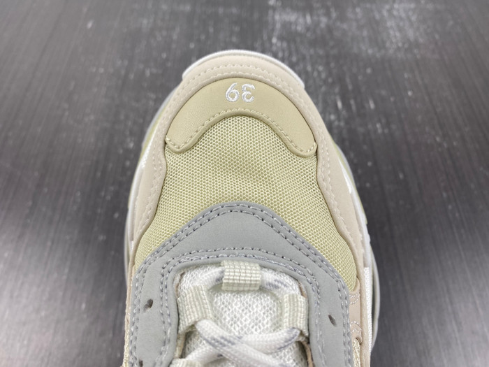 BL TRIPLE S TRAINERS 524039 W2FW4 9790