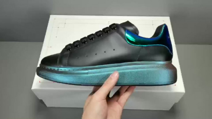 A*LEXANDER M*CQUEEN SNEAKERS MC-18