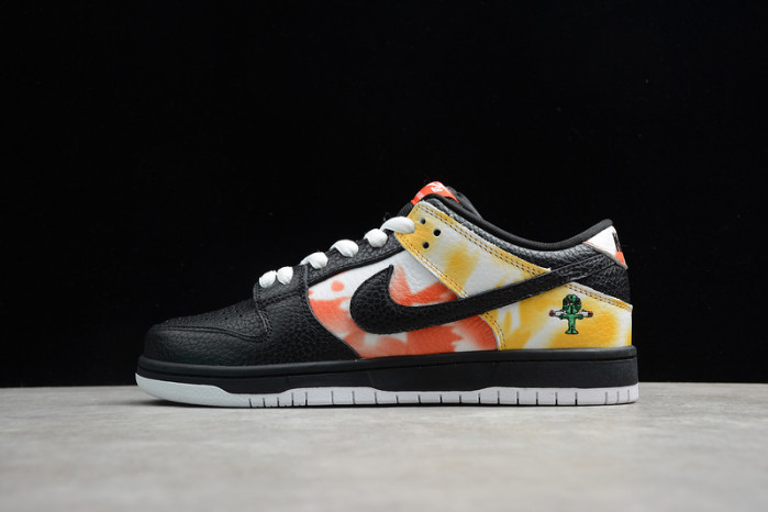 NK SB DUNK LOW ROSWELL RAYGUN BQ6832-001
