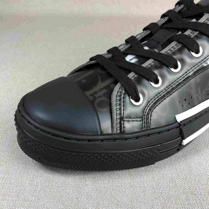 DR B23 OBLIQUE TOP SNEAKER