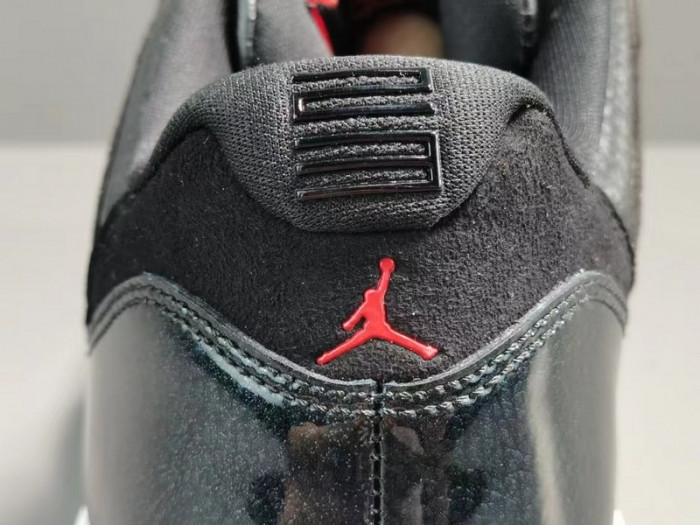 AIR JORDAN 11 RETRO LOW 