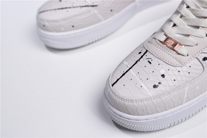 nike air force 1 low lx "phanT0m snakeskin" 898889-007
