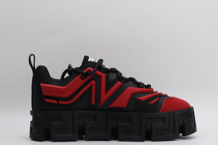 VERSA CHAIN REACTION SNEAKERS