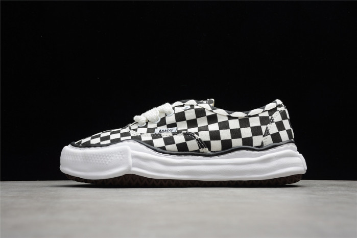 Ma*s*n mihara yasuhiro sneaker ao2fw706