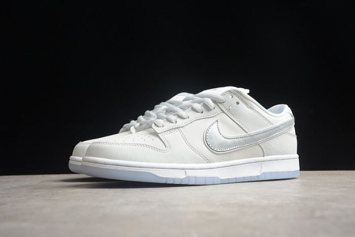 Nike SB Dunk Low White Lobster (Friends and Family) FD8776-100