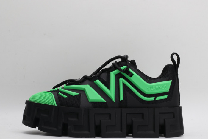 VERSA CHAIN REACTION SNEAKERS