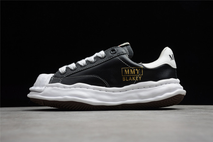 Ma*s*n mihara yasuhiro sneaker aofw701