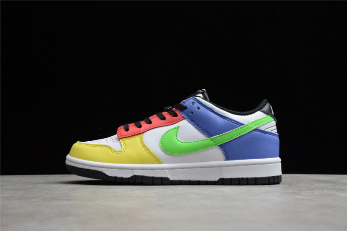 Nike DUNK LOW ''GREEN STRIKE'' DD1503-106