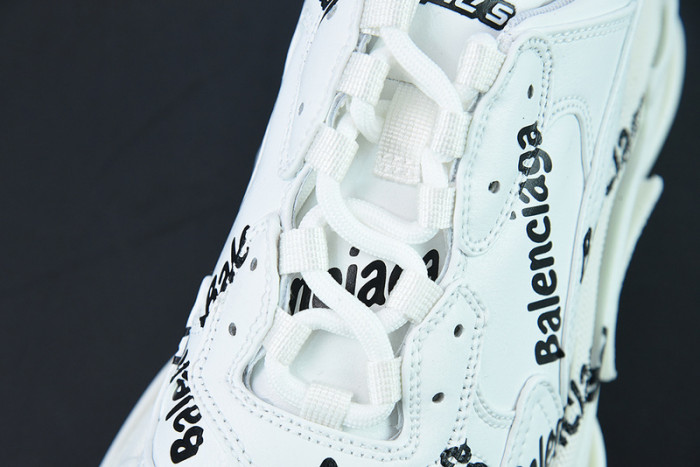 BL TRIPLE S TRAINERS