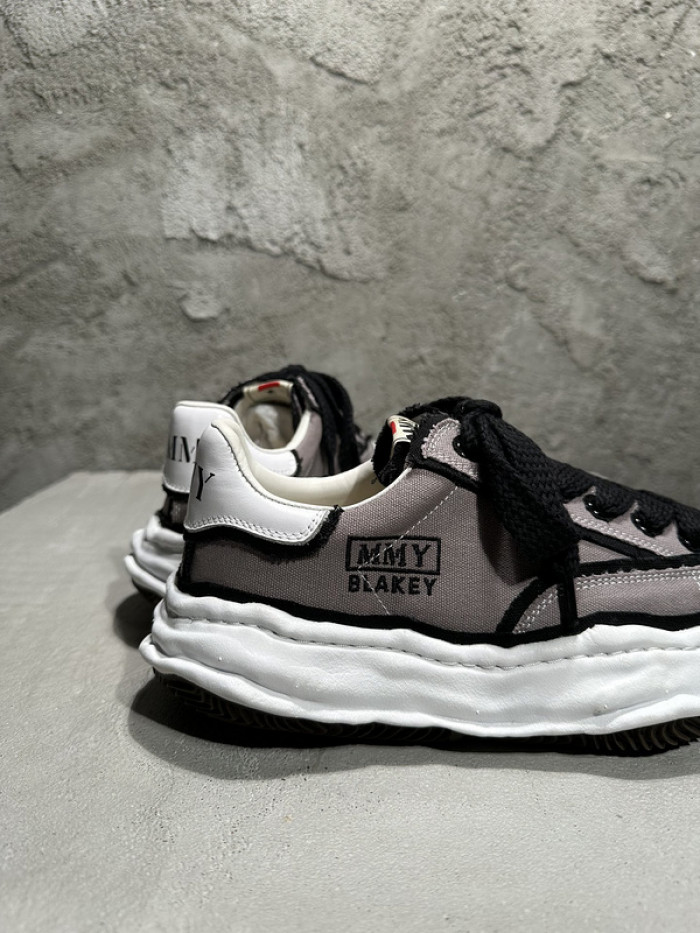 Ma*s*n mihara yasuhiro sneaker mmy-8