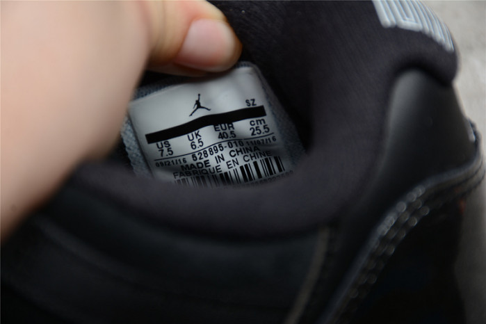 AIR JORDAN 11 RETRO LOW "BARONS" 528895-010