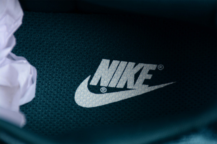 NIKE DUNK LOW “GREEN VELVET“ DZ5224-300