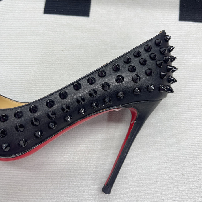 Ch**an louboutin heel