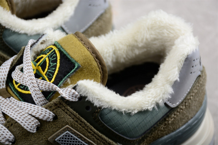 new Ba1an*e 574 legacy stone island u574lgst