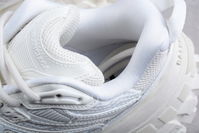 BC DEFENDER SNEAKERS D-1