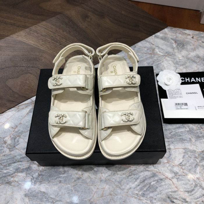 C*HANEL SLIDES C-09