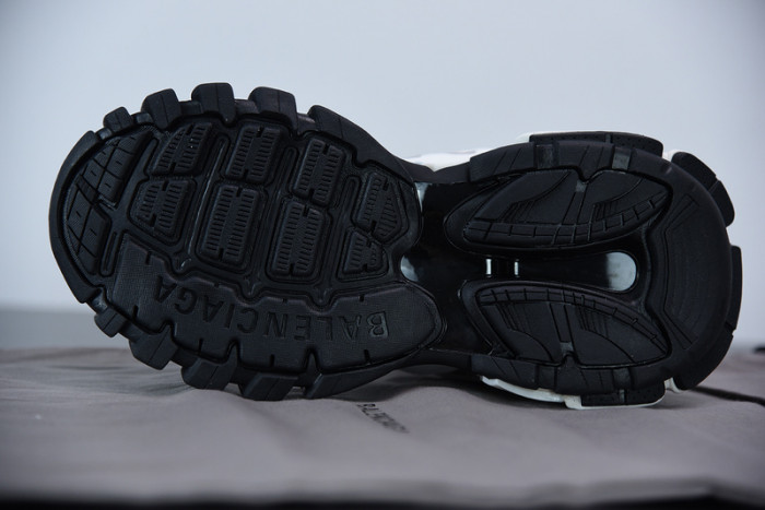 BL TRIPLE S TRAINERS