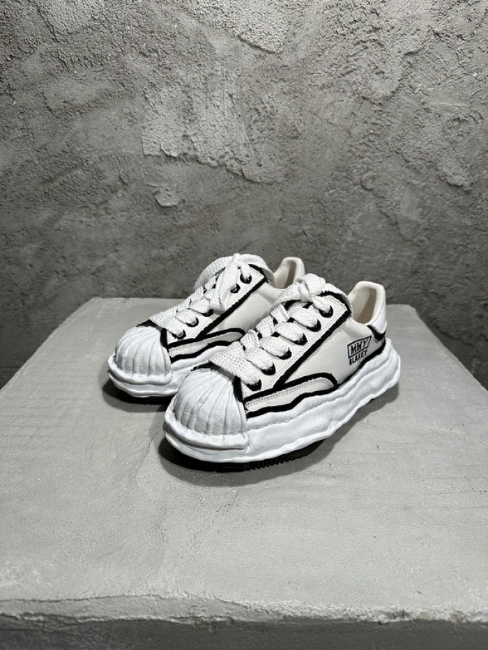 Ma*s*n mihara yasuhiro sneaker mmy-7