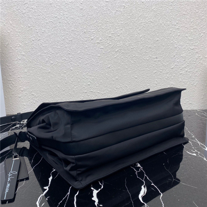 Pra*a medium padded nylon shoulder bag