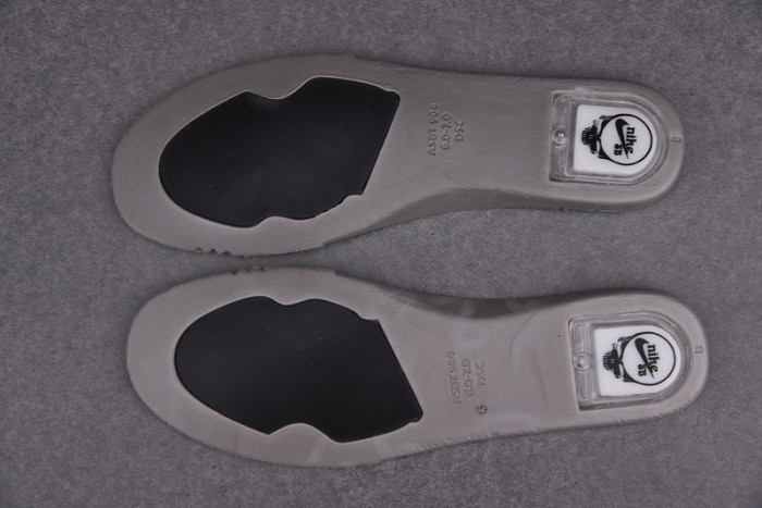 Nike SB Dunk Low "Grateful Dead - Green Bear" - CJ5378-300