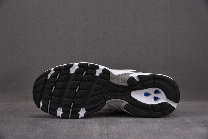 new Ba1an*e 530 white