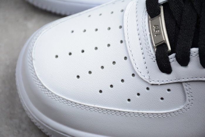 NIKE AIR FORCE 1 LOW RETURNS white/ black 820266-101