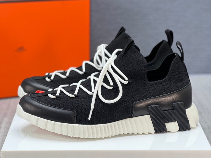 H**me5 sneaker hms011